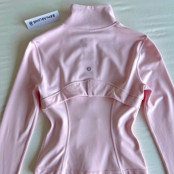 ❌ SOLD - Lululemon Define Cropped Jacket *Nulu Strawberry Milkshake Size 2 NWOT - Picture 15 of 16